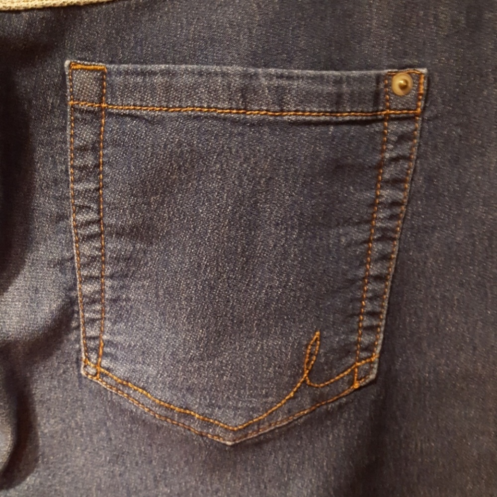 Faded light jeans. Size 14 - Picture 3 of 7